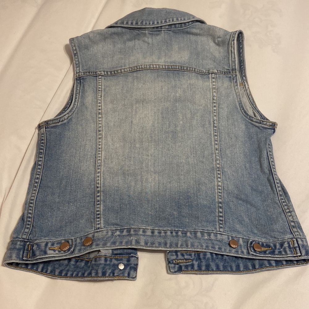 EUC Gap Denim Vest - Picture 5 of 5